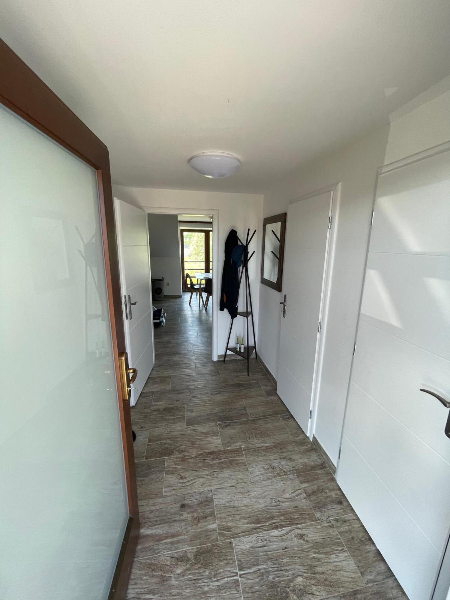 Lake View Apartments Near Golf Resort Kuneticka Hora, Dritec باردوبيتسه الغرفة الصورة
