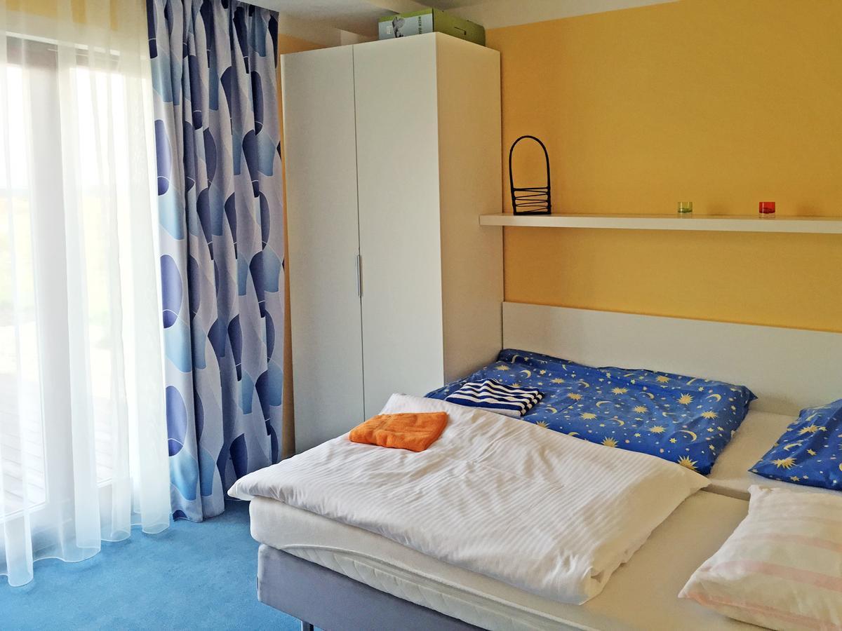 Lake View Apartments Near Golf Resort Kuneticka Hora, Dritec باردوبيتسه المظهر الخارجي الصورة