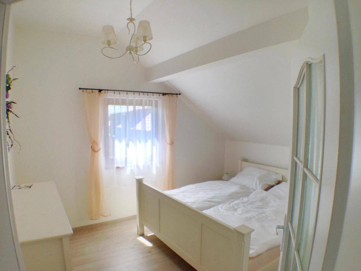 Lake View Apartments Near Golf Resort Kuneticka Hora, Dritec باردوبيتسه المظهر الخارجي الصورة